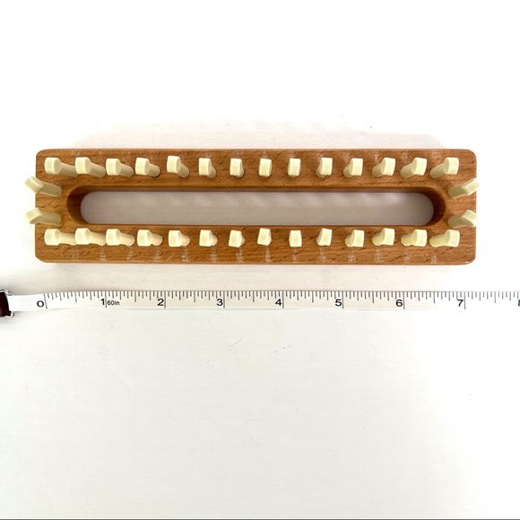 Kb Loom Knitting Basics and Boye Long Knitting Loom Bundle - Picture 3 of 8